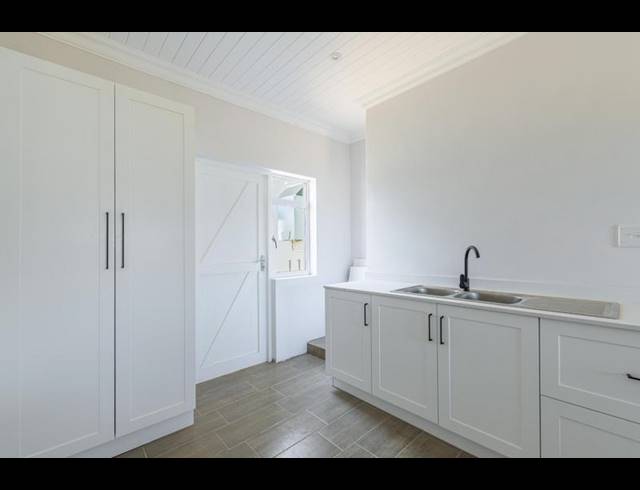 3 BEDROOM TOWNHOUSE FOR SALE IN GREENDALE